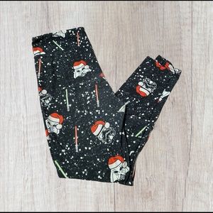 Star Wars Christmas Leggings size Tall & Curvy